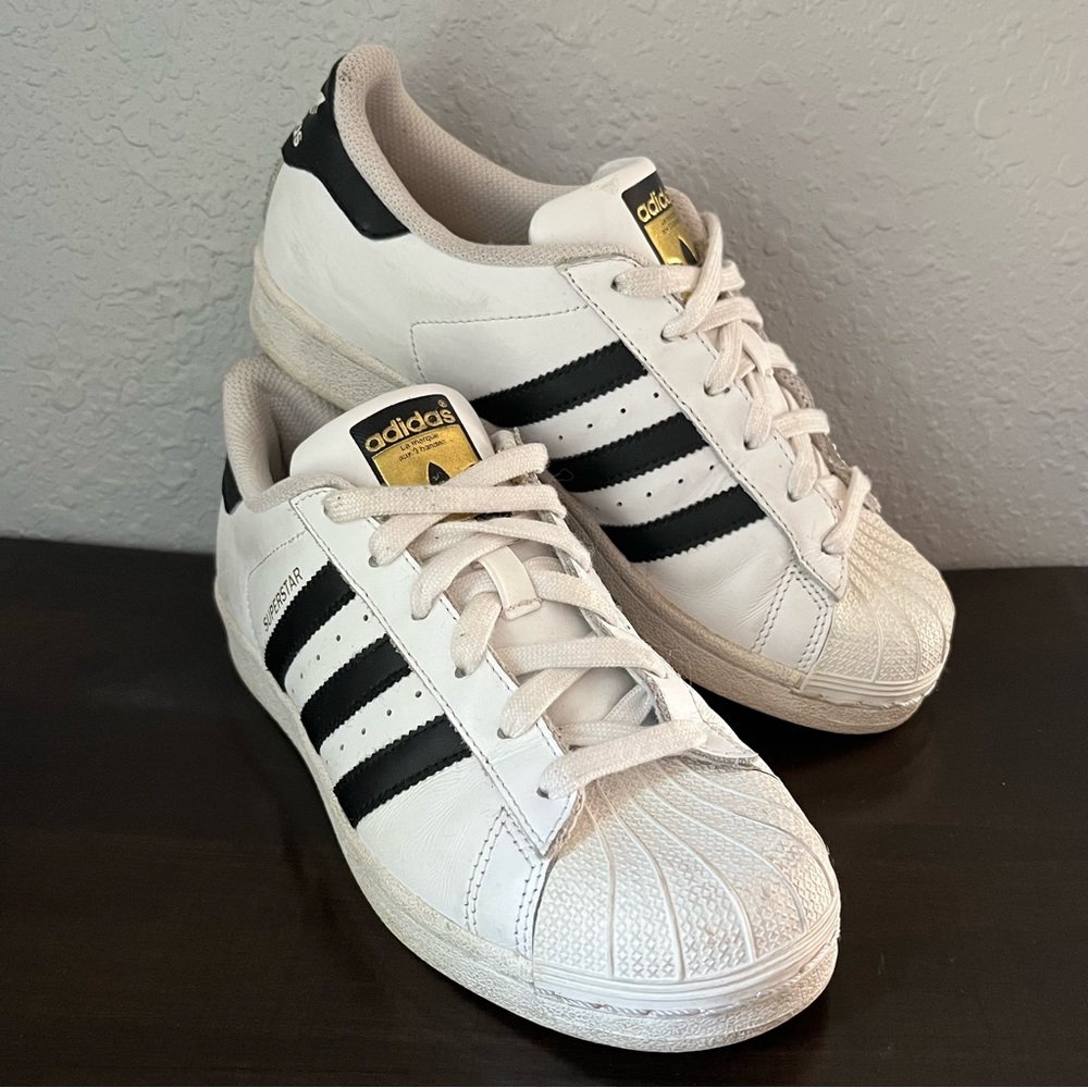 Adidas Superstar Classic Low Top Sneakers